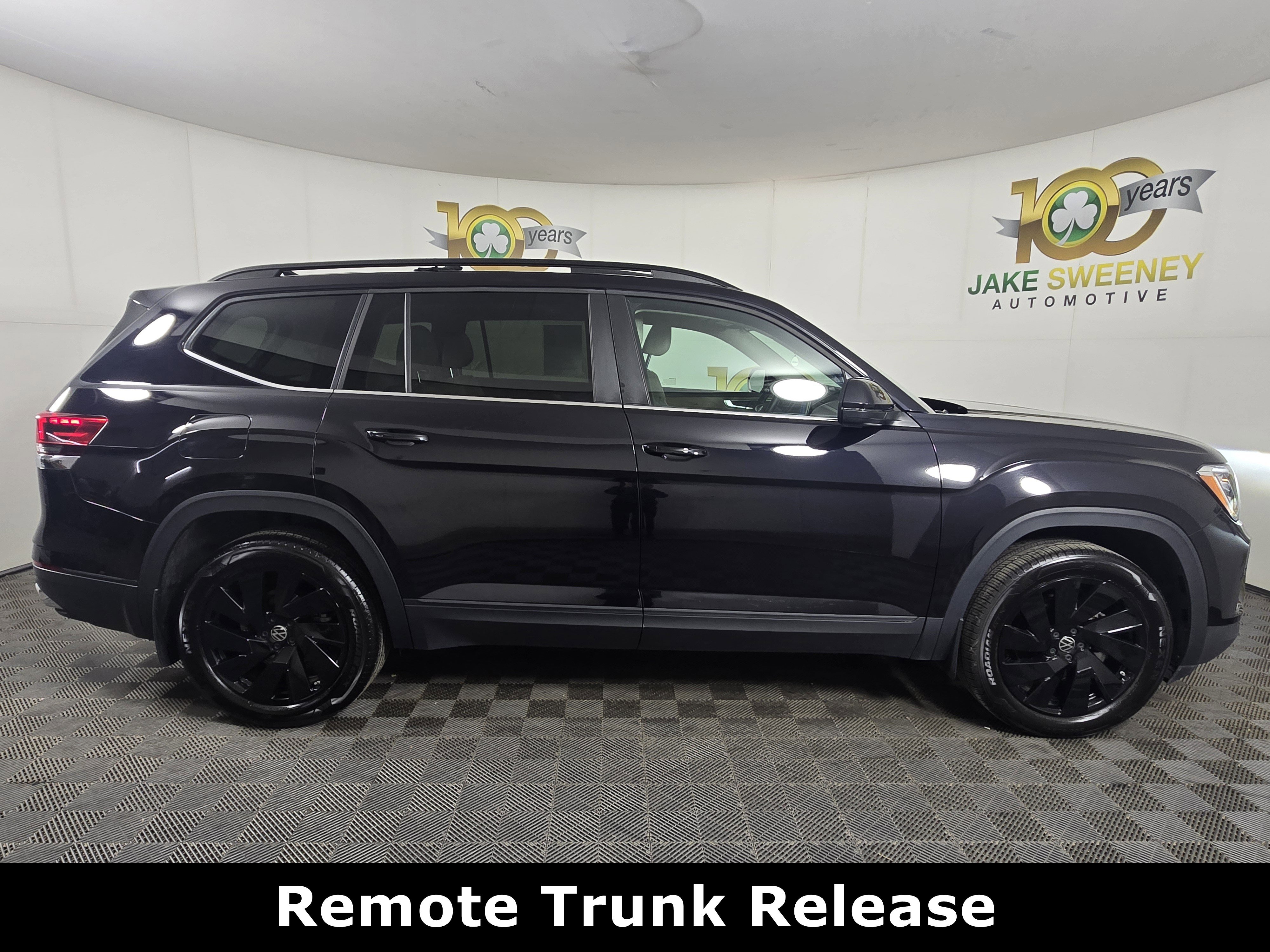 Used 2025 Volkswagen Atlas SE image 10