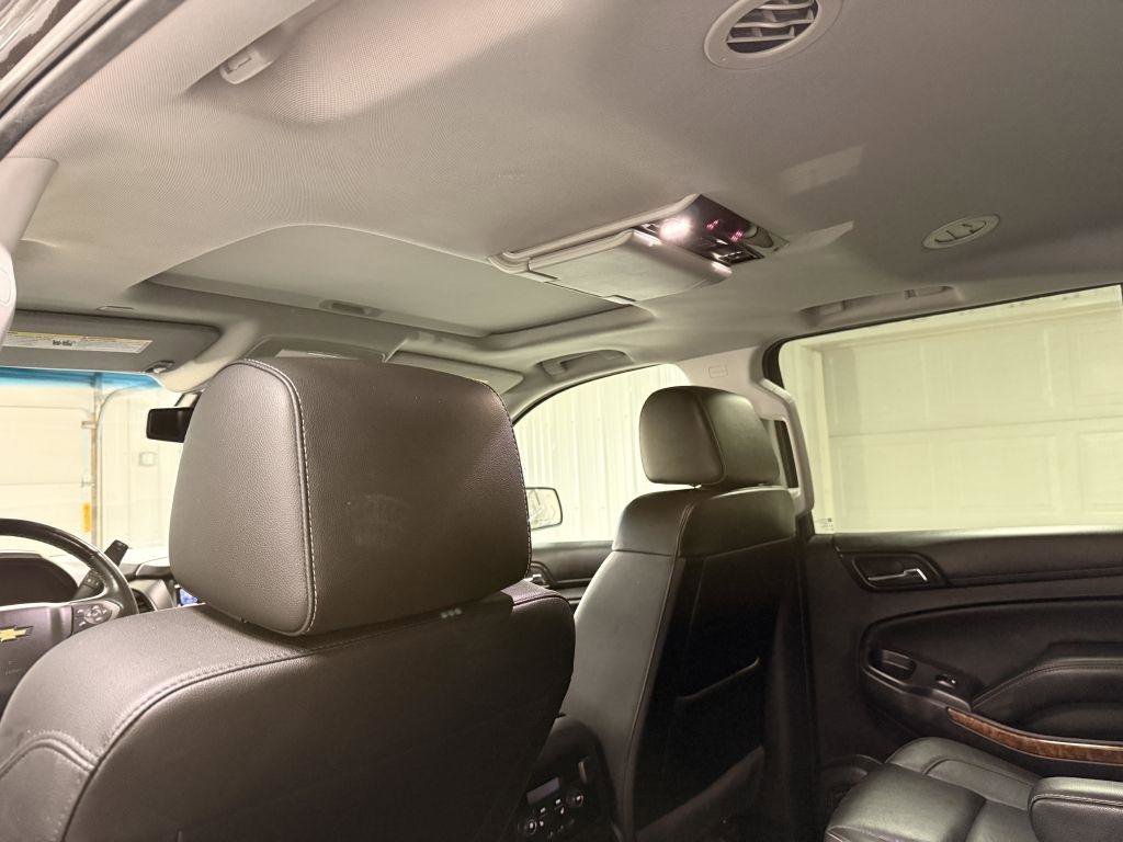 Used 2017 Chevrolet Suburban Premier image 29