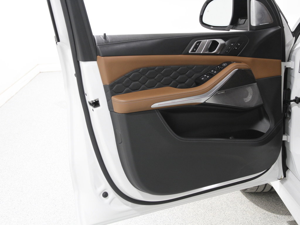 Used 2022 BMW X5 M w/ Competition Package image 4