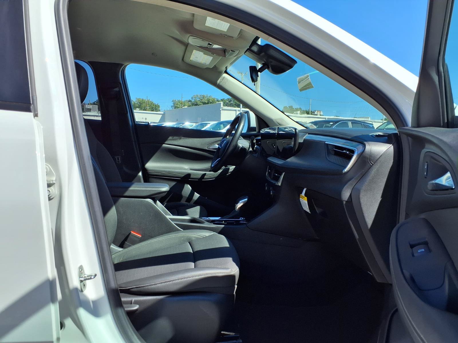 Used 2024 Buick Encore GX Preferred FWD image 26
