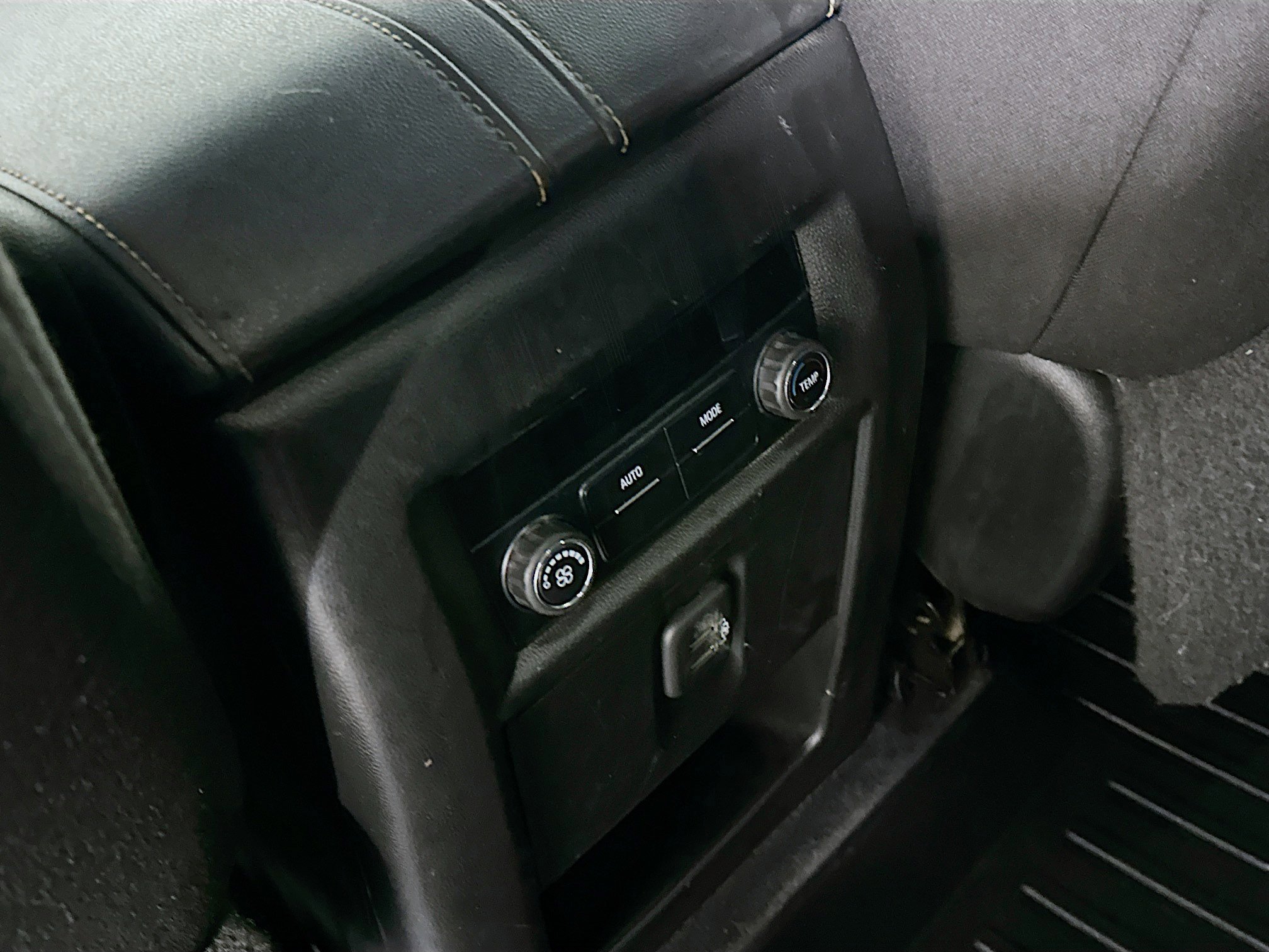 Used 2020 Chevrolet Traverse LS image 25