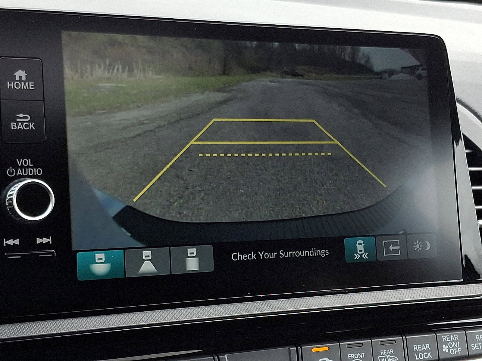 New 2026 Honda Odyssey Touring image 18