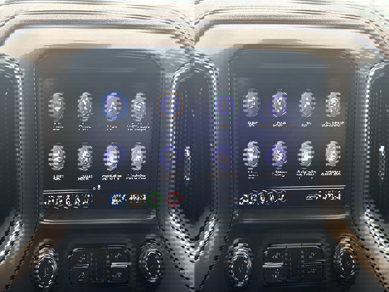 Used 2019 Chevrolet Silverado 1500 High Country w/ Technology Package image 12