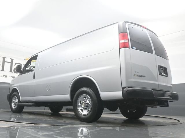 Used 2024 Chevrolet Express 3500 image 5