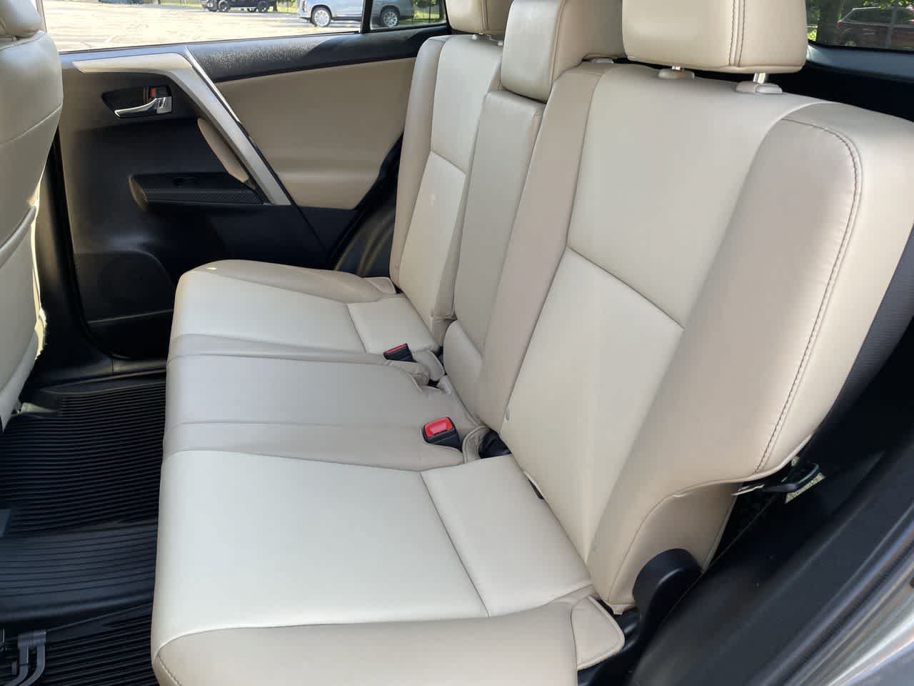 Used 2014 Toyota RAV4 Limited w/ Technology Package AWD/4WD image 19