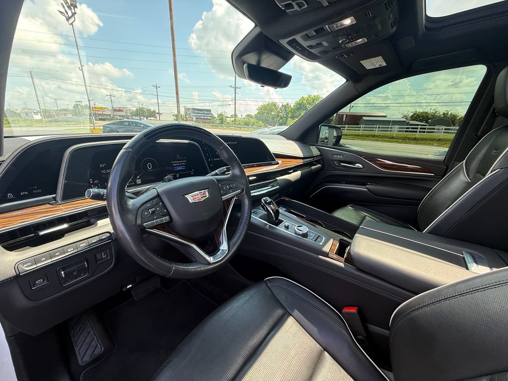 Used 2023 Cadillac Escalade Premium Luxury w/ LPO, Radiant Package AWD/4WD image 14