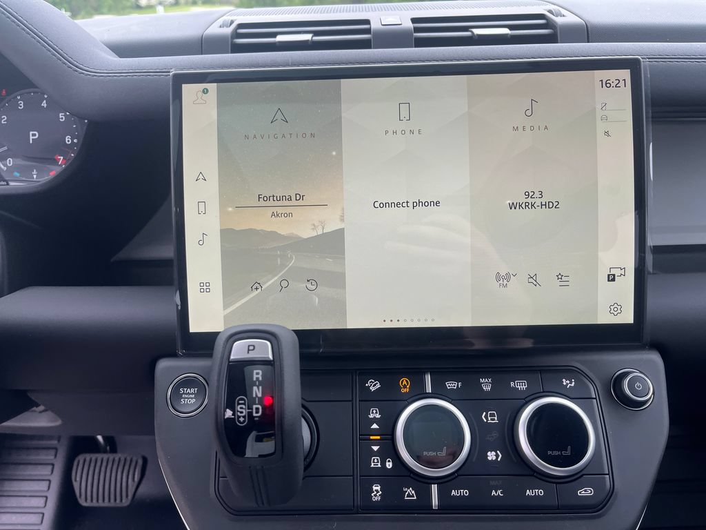 New 2026 Land Rover Defender 110 S AWD/4WD image 15