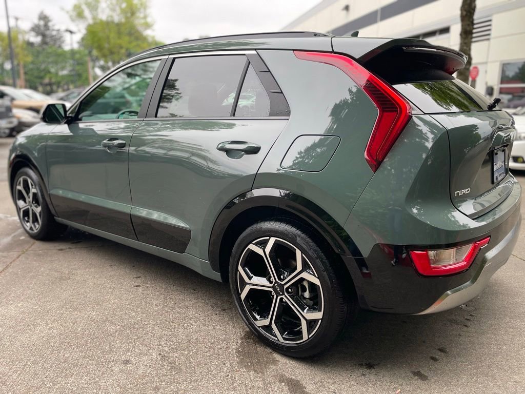 Used 2024 Kia Niro EX Touring FWD image 6