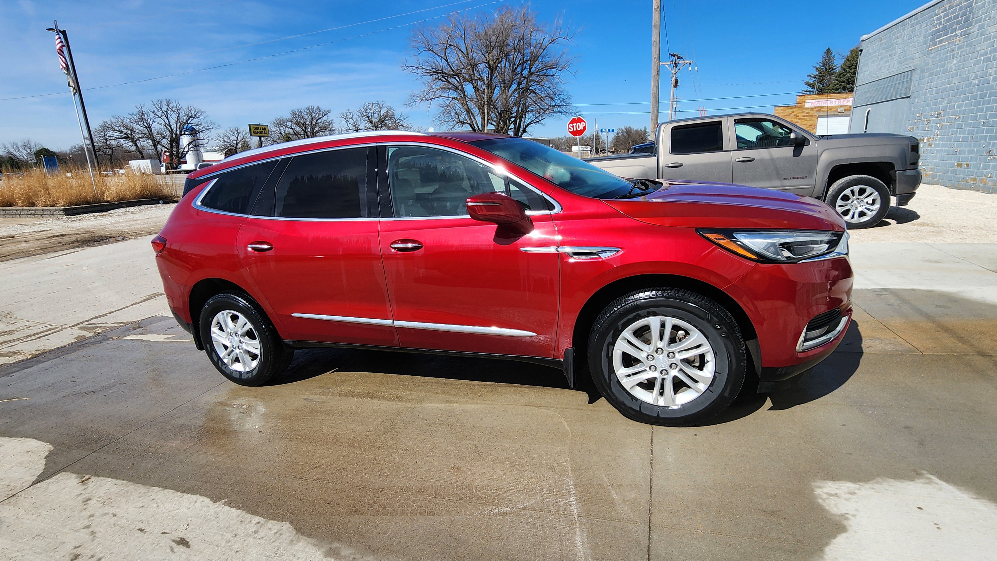 Used 2019 Buick Enclave Essence image 4