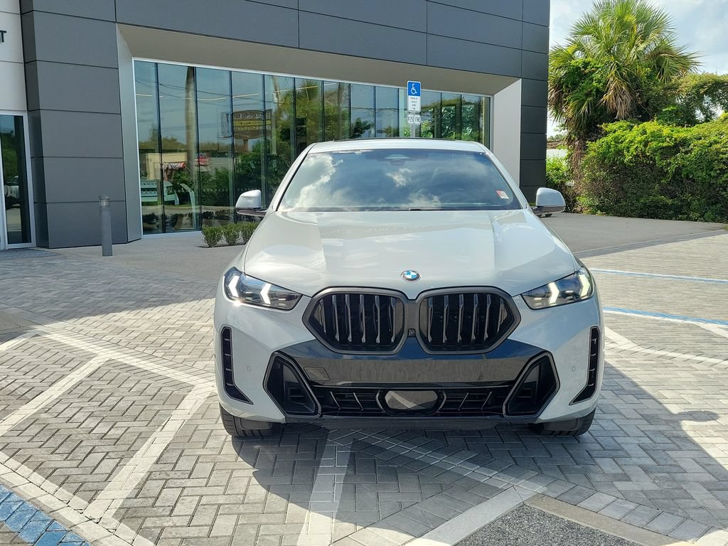 Used 2025 BMW X6 xDrive40i w/ Executive Package AWD/4WD image 8