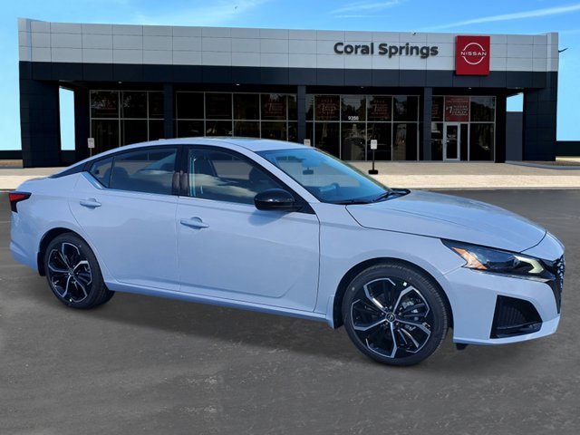 New 2025 Nissan Altima 2.5 SR w/ SR Premium Package image 7