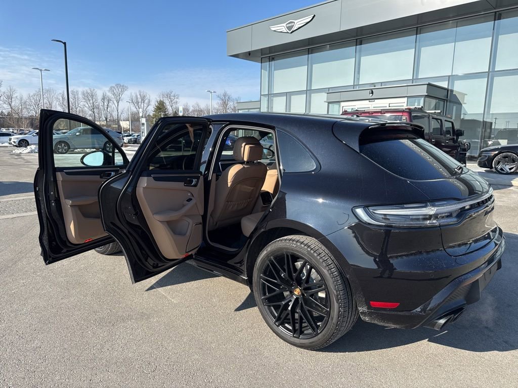 Used 2024 Porsche Macan GTS image 27