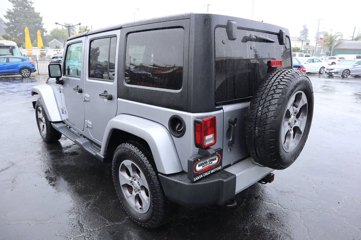 Used 2018 Jeep Wrangler Unlimited Sahara image 4