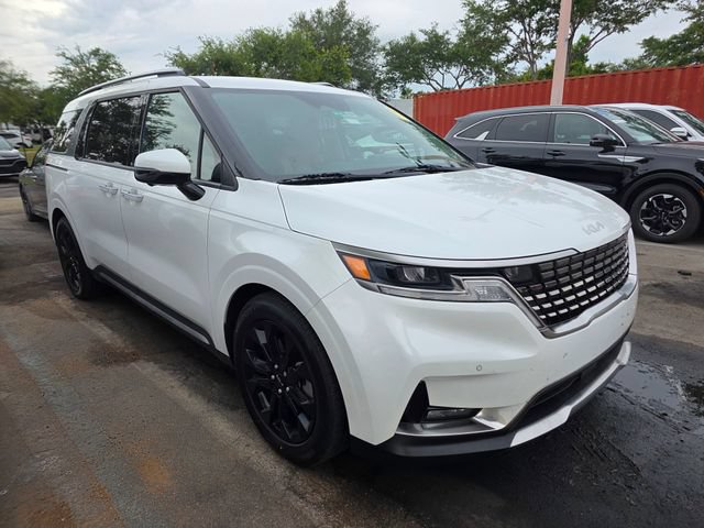 Used 2024 Kia Carnival SX FWD image 3