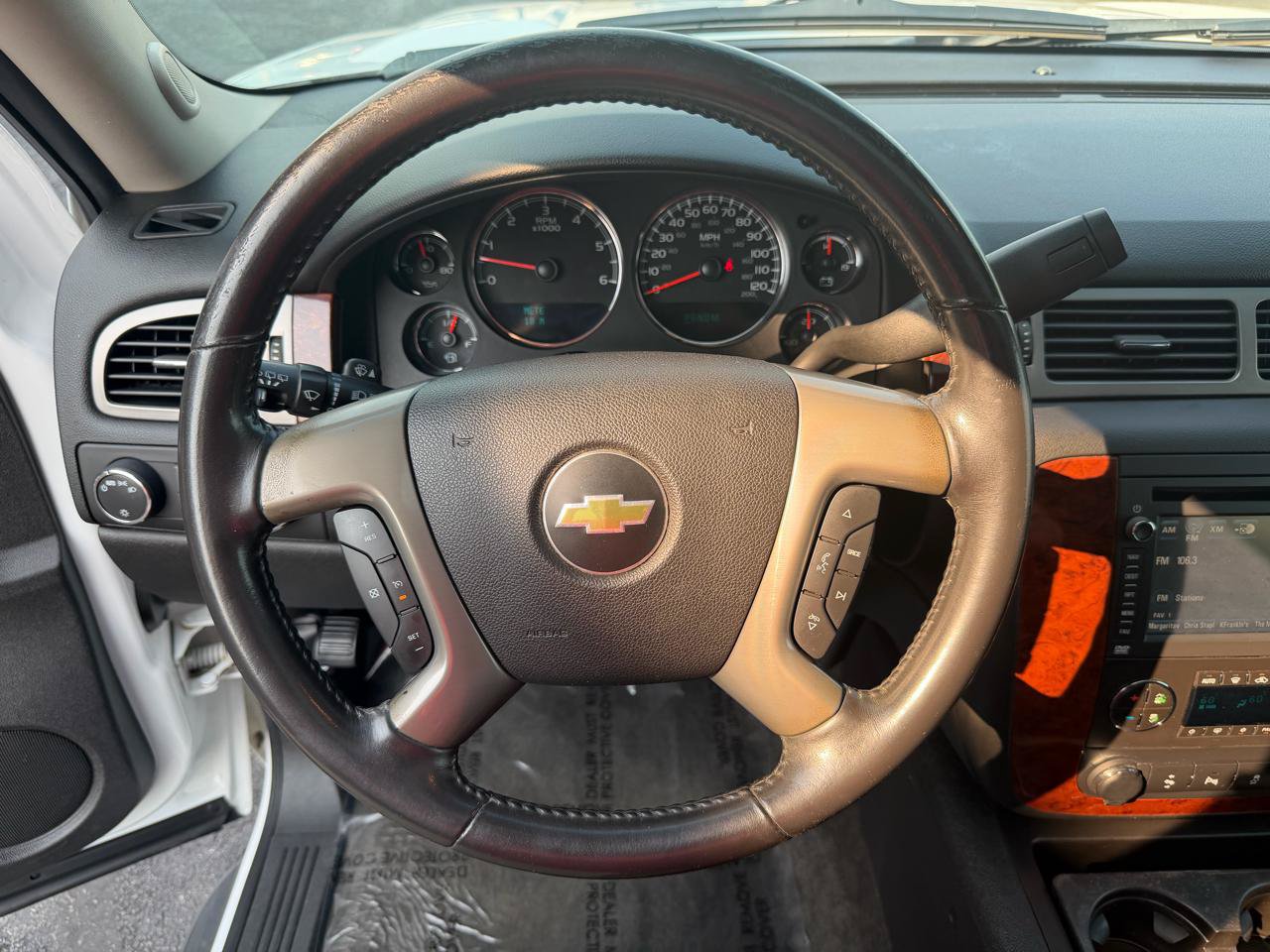 Used 2012 Chevrolet Suburban LT AWD/4WD image 31