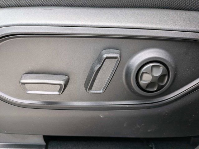 New 2026 Jeep Grand Cherokee L Laredo RWD image 21