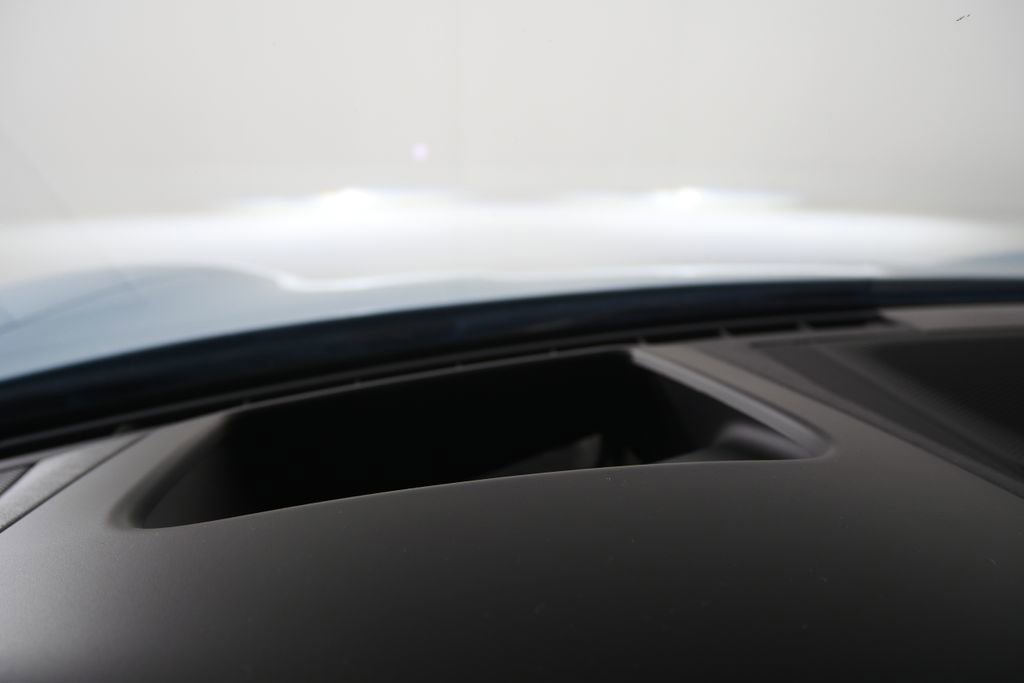 Used 2022 Porsche Taycan image 26