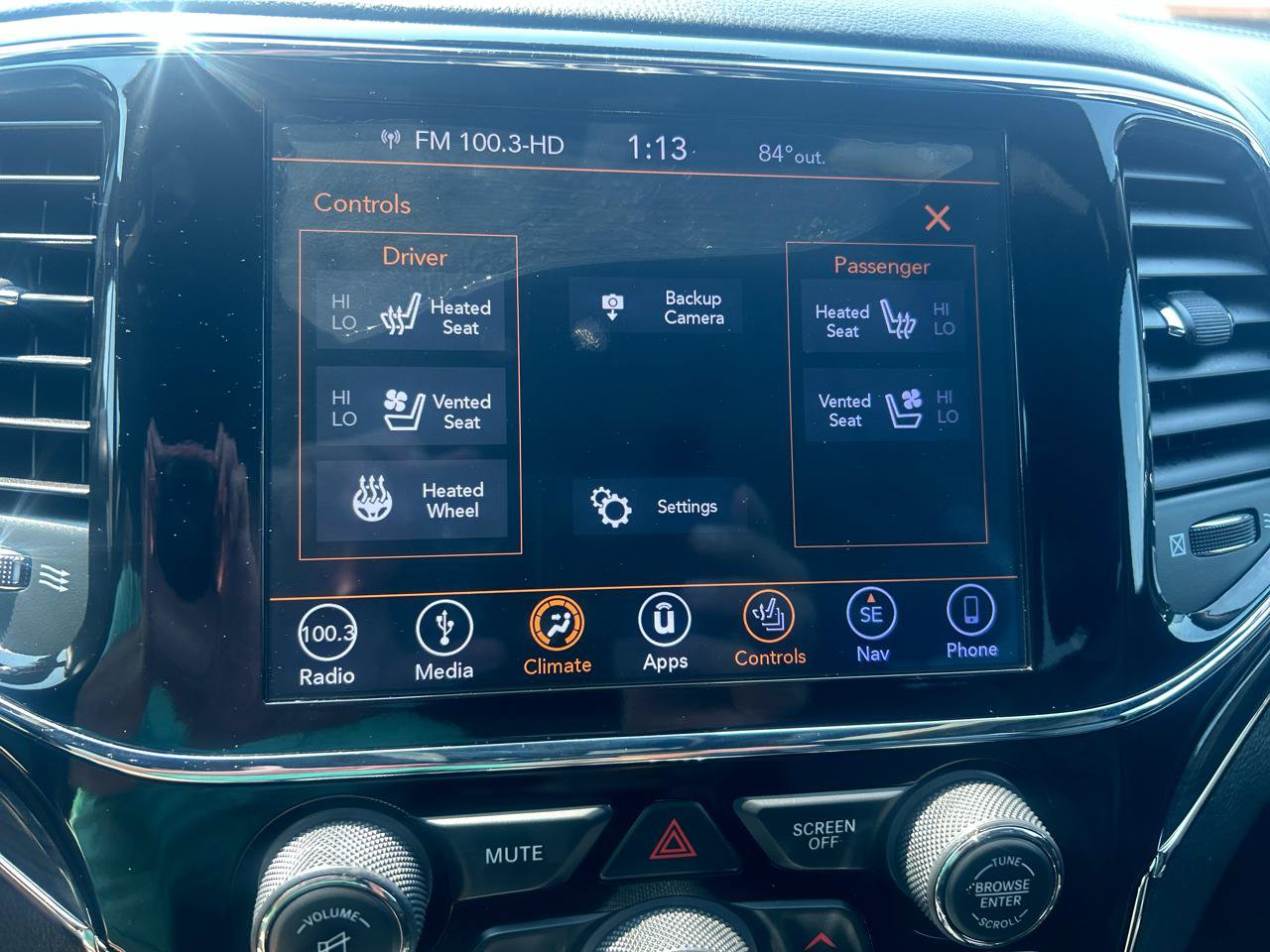 Used 2019 Jeep Grand Cherokee Overland AWD/4WD image 20