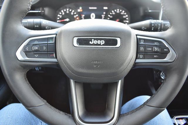 Used 2023 Jeep Compass Limited image 18