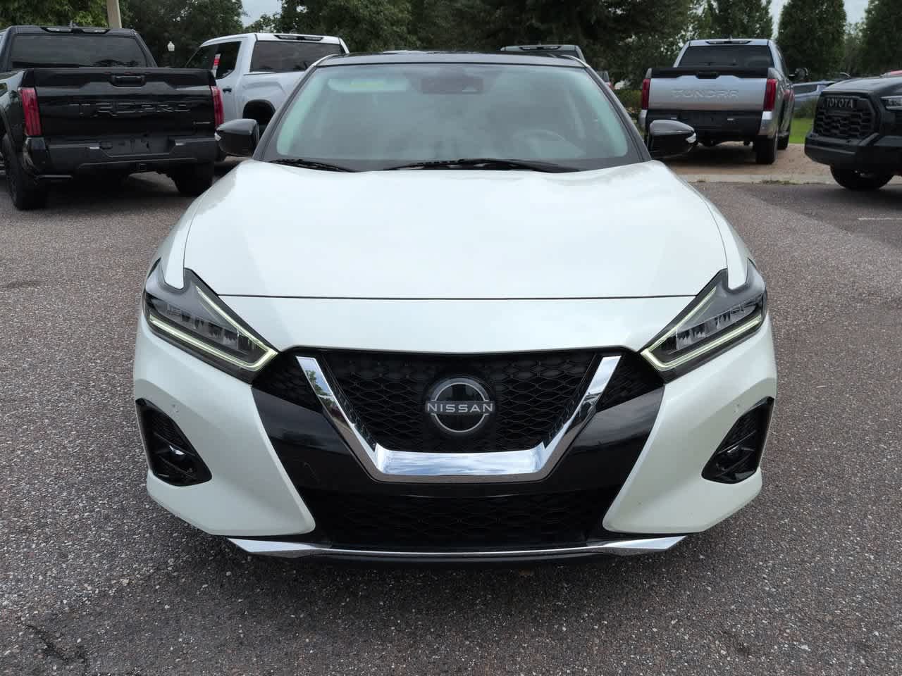 Used 2023 Nissan Maxima Platinum w/ Sport Mat Group FWD image 9