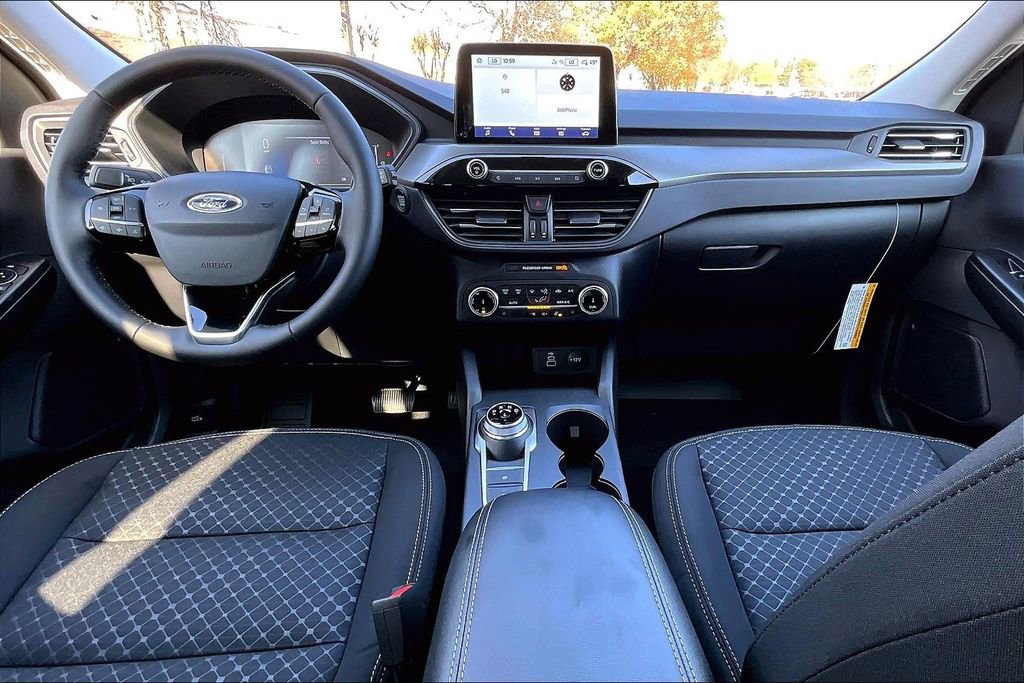 New 2026 Ford Escape Active w/ Cold Weather Package FWD image 5