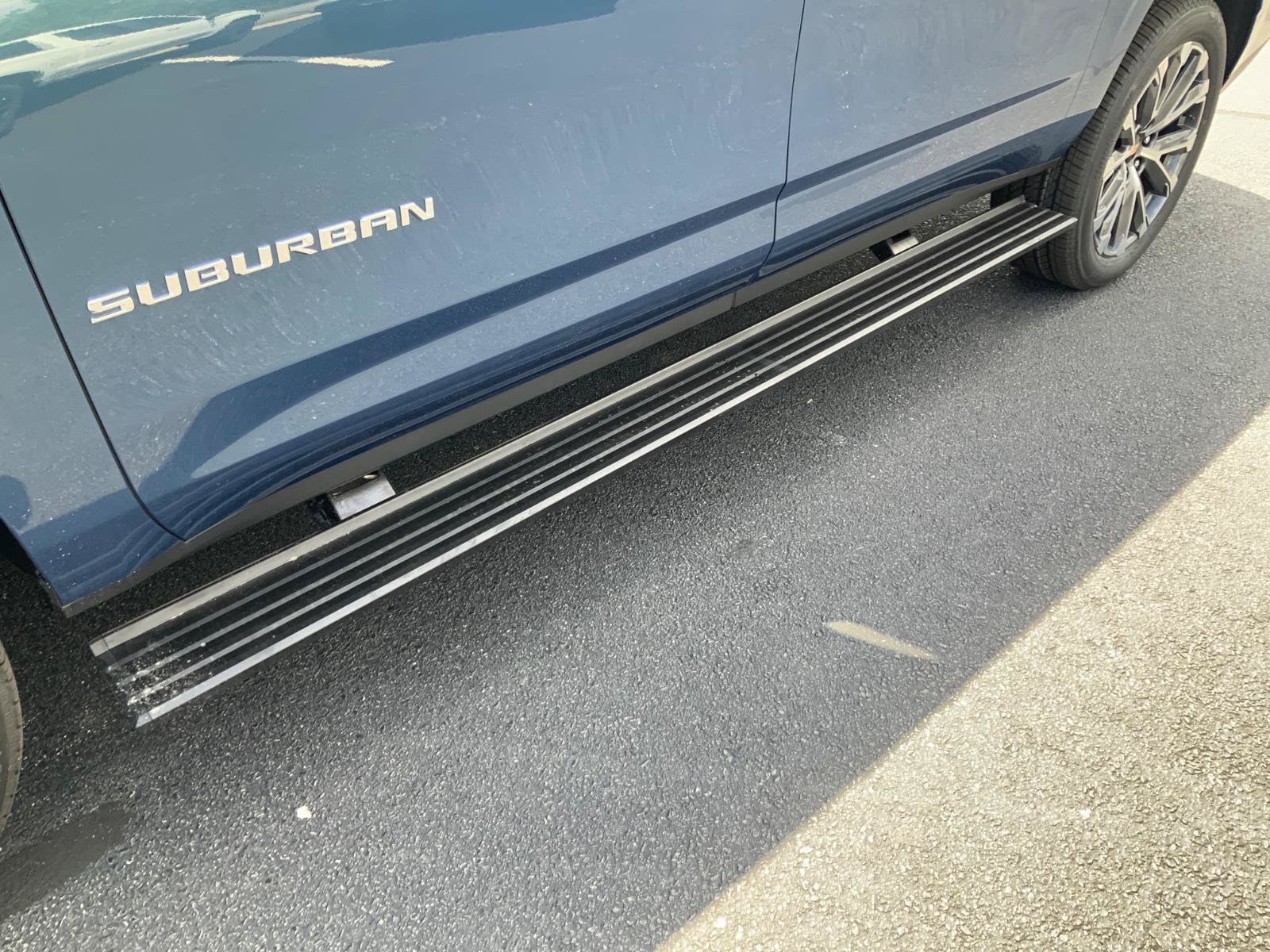 New 2026 Chevrolet Suburban High Country AWD/4WD image 36