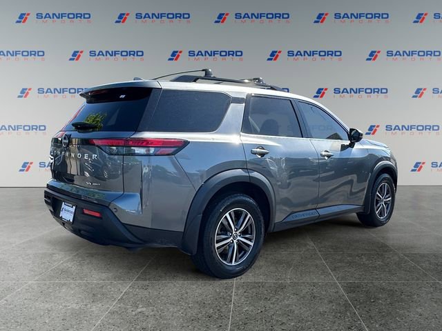 Used 2022 Nissan Pathfinder SV AWD/4WD image 5