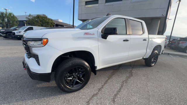 Used 2024 Chevrolet Silverado 1500 LT Trail Boss AWD/4WD image 4