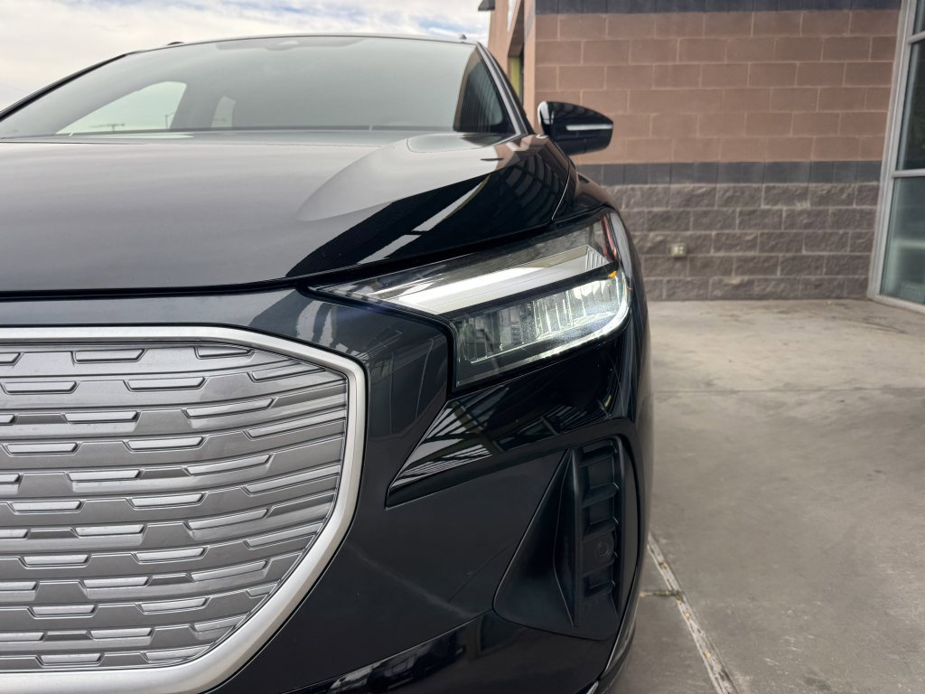 Used 2022 Audi Q4 e-tron Premium Plus w/ Premium Plus image 11