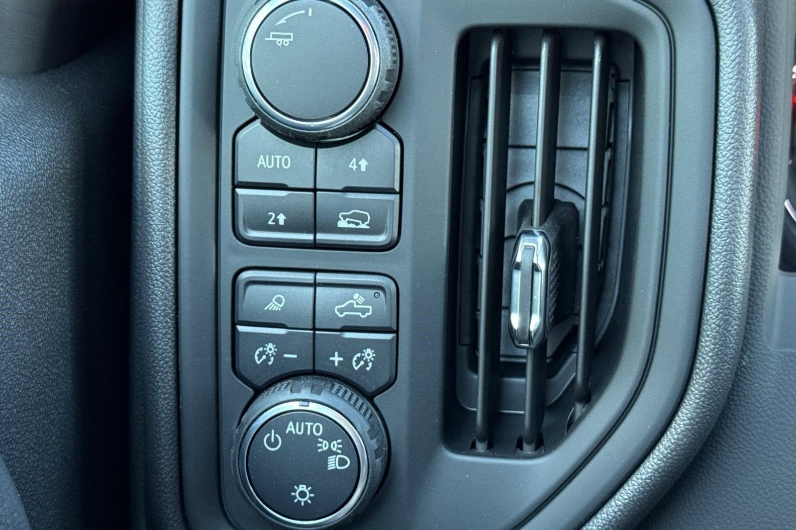 New 2025 Chevrolet Silverado 1500 W/T w/ WT Safety Package image 26