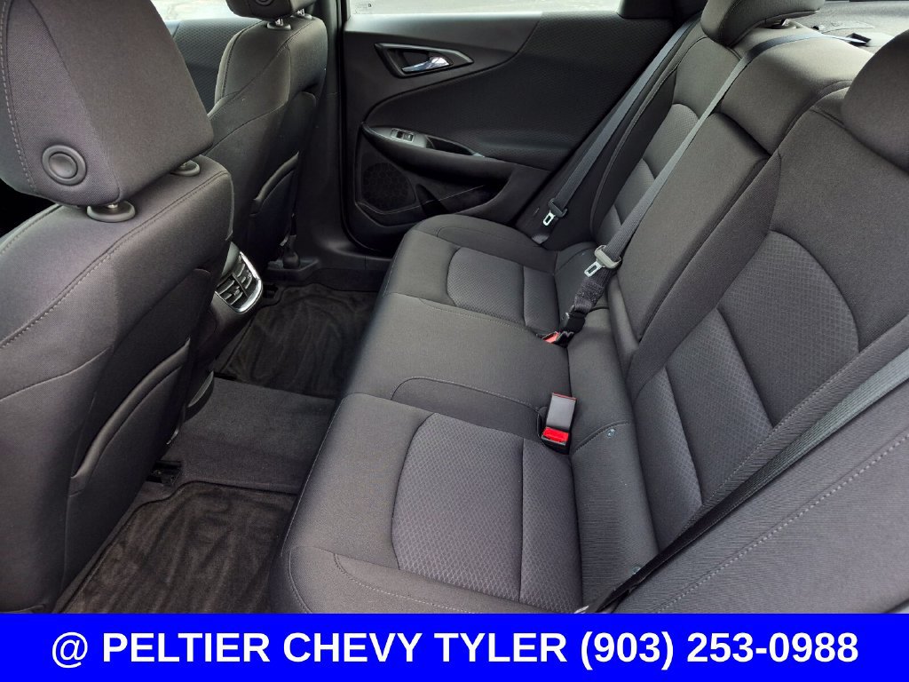Used 2018 Chevrolet Malibu LT FWD image 29