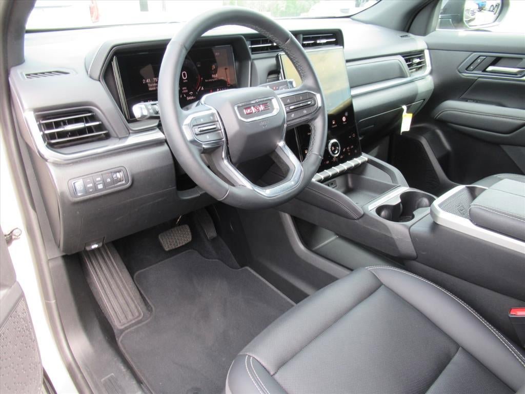 Used 2025 GMC Terrain Elevation w/ Elevation Premium Package AWD/4WD image 14