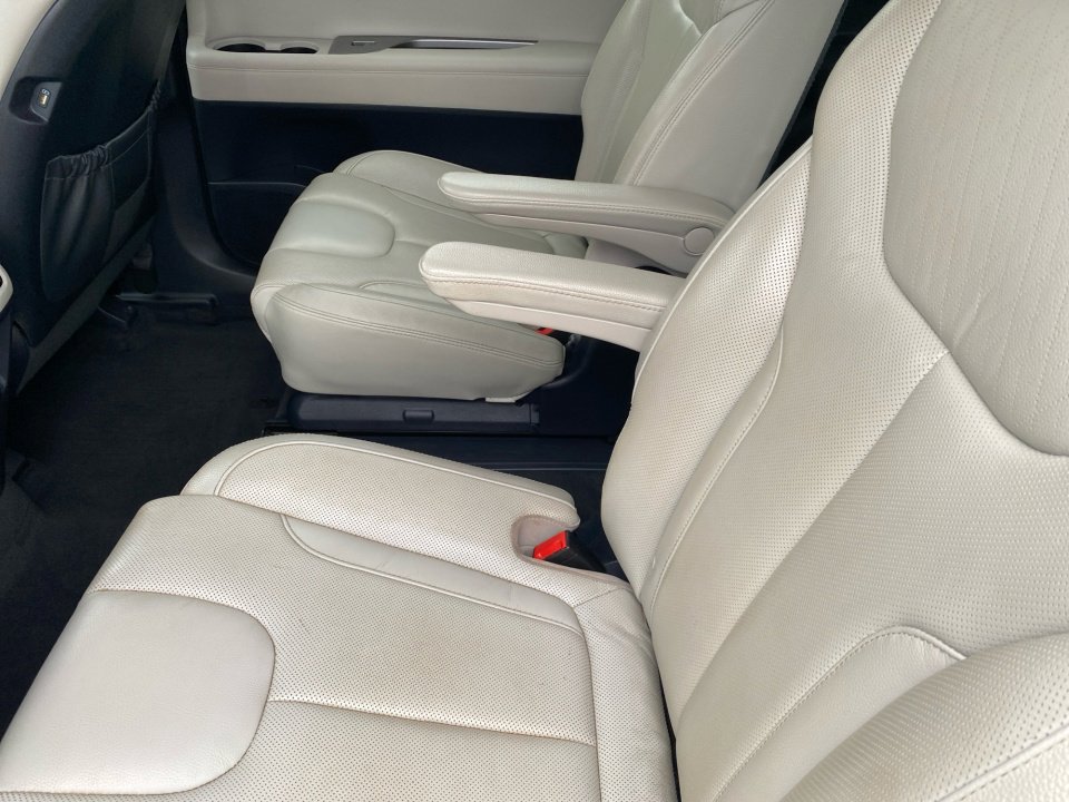 Used 2021 Hyundai Palisade SEL w/ Premium Package image 15