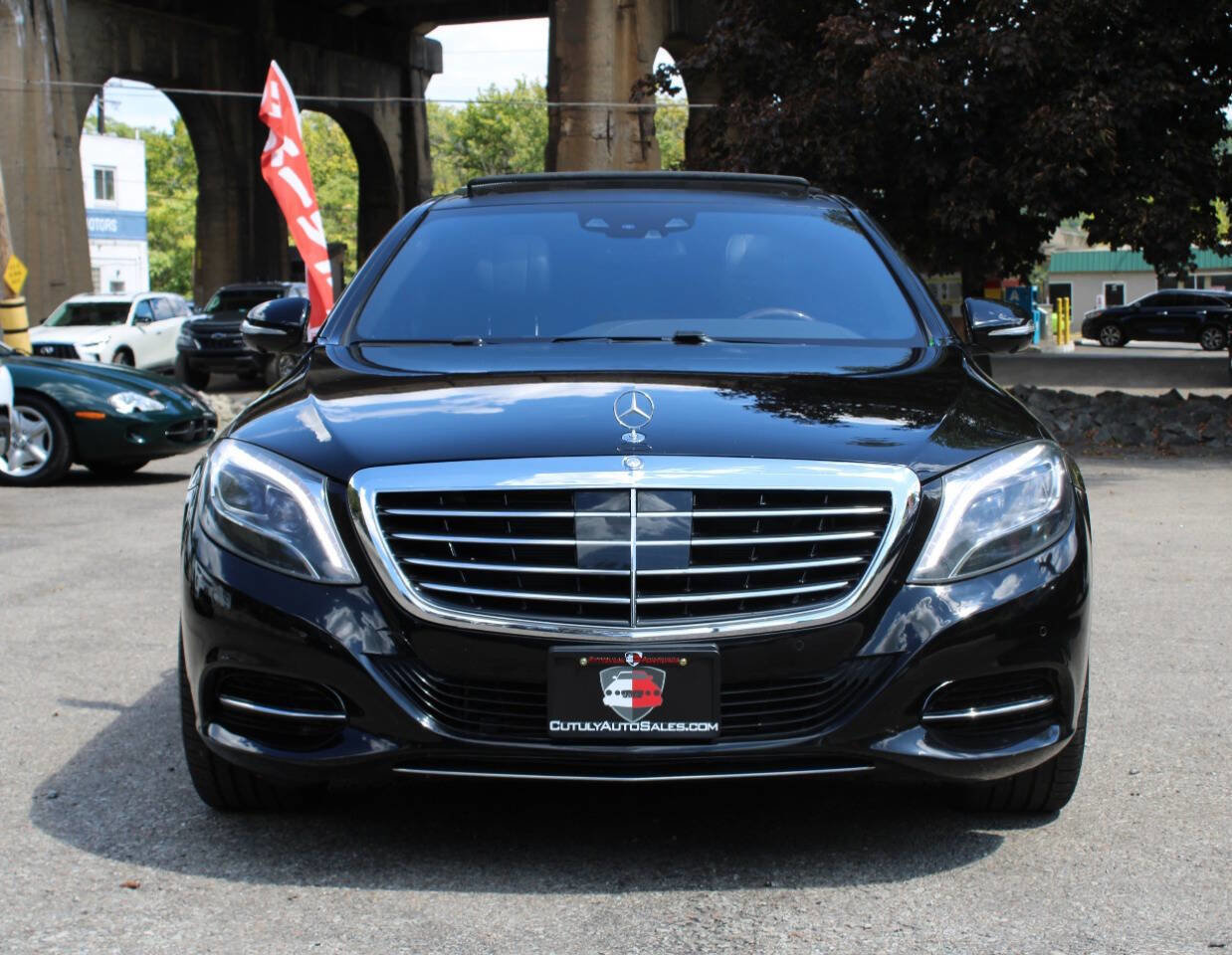 Used 2015 Mercedes-Benz S 550 4MATIC Sedan image 2