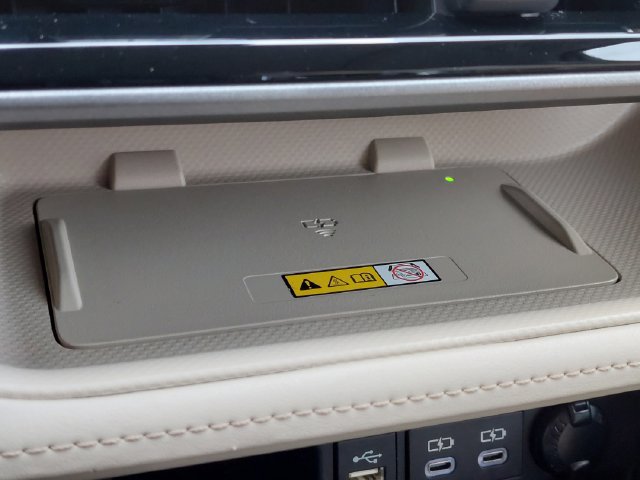 Used 2023 Toyota Highlander Limited FWD image 17