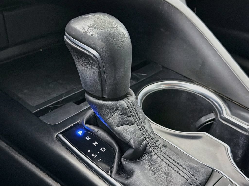 Used 2018 Toyota Camry XSE FWD image 18