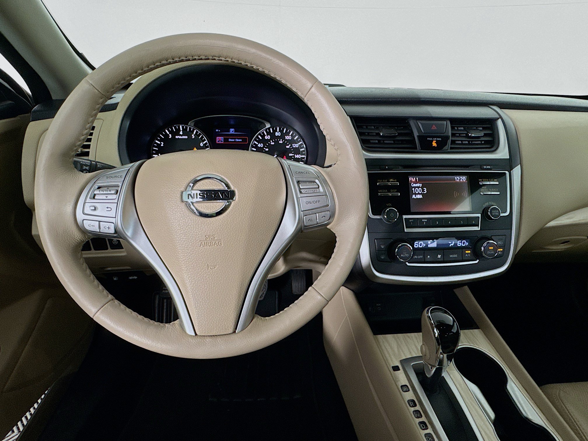 Used 2017 Nissan Altima 2.5 SL w/ Moonroof Package FWD image 10