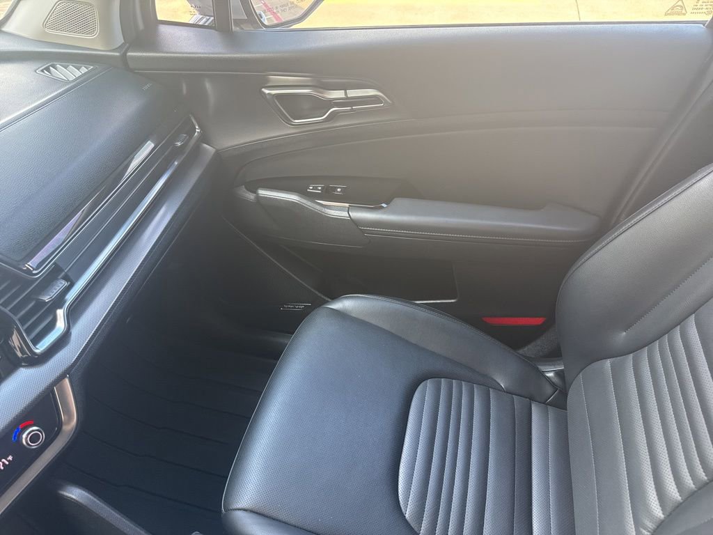 Used 2024 Kia Sportage SX image 17