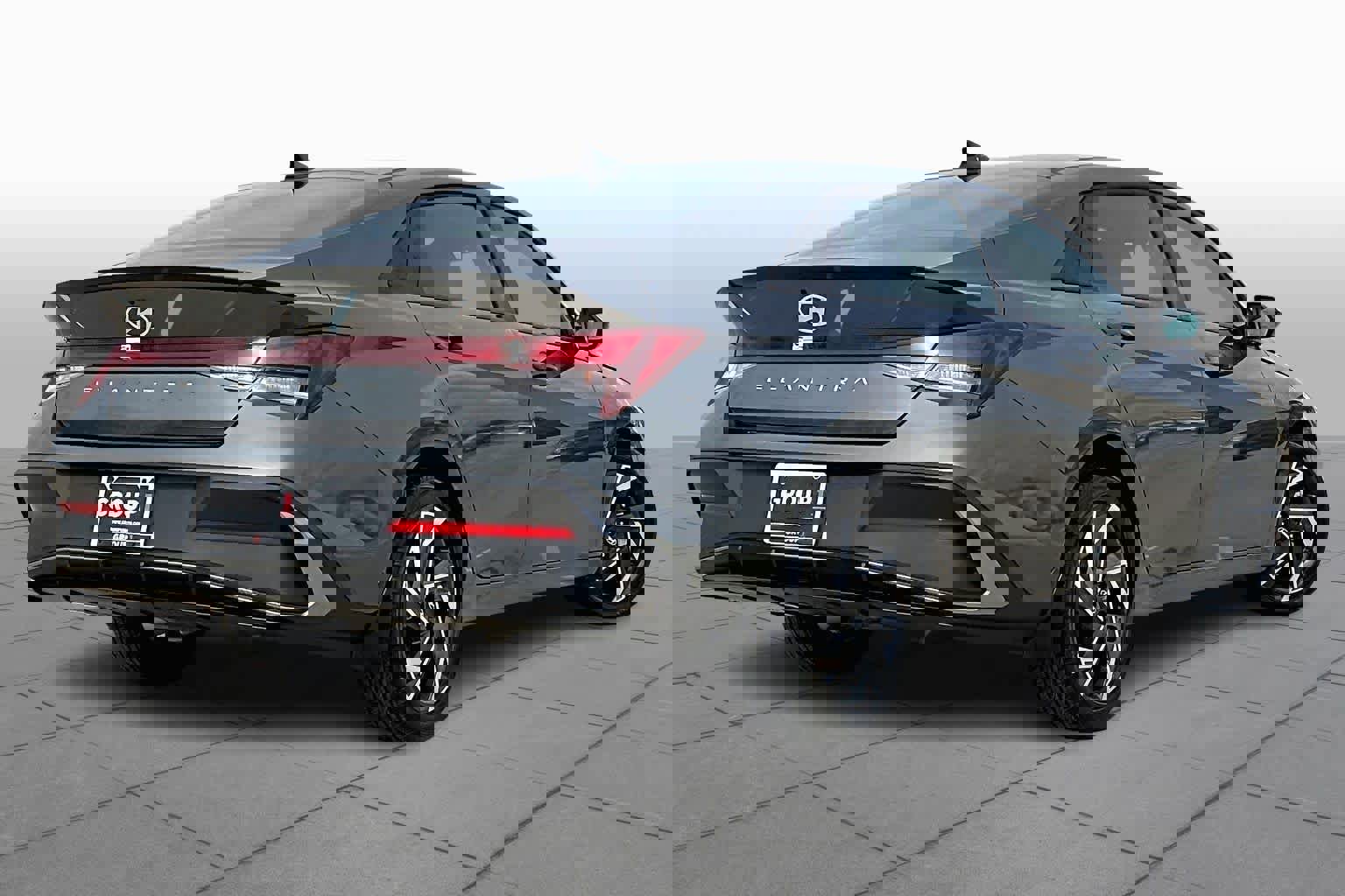 Certified 2025 Hyundai Elantra Sport image 12