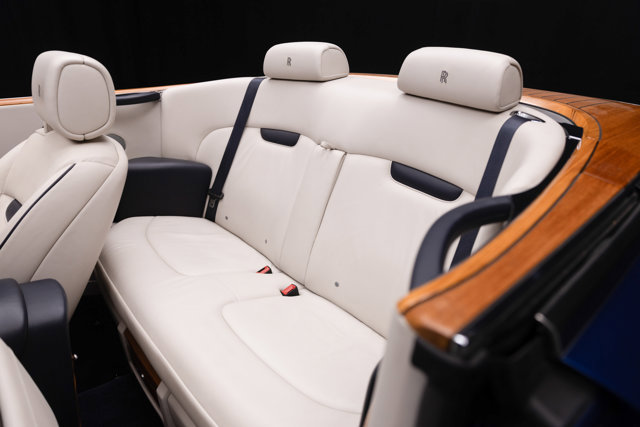 Used 2010 Rolls-Royce Phantom Drophead Coupe image 11
