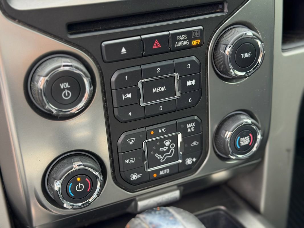 Used 2014 Ford F150 FX4 w/ Equipment Group 402A Luxury AWD/4WD image 18