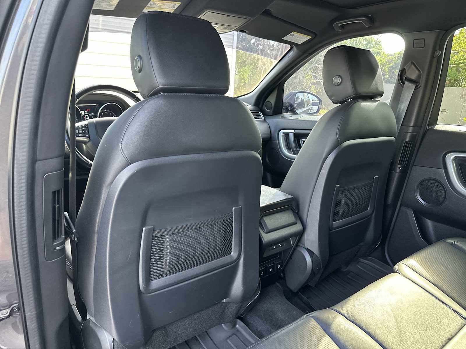 Used 2019 Land Rover Discovery Sport HSE image 16