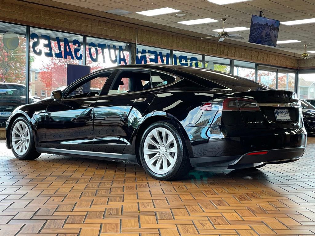 Used 2016 Tesla Model S 70D image 6