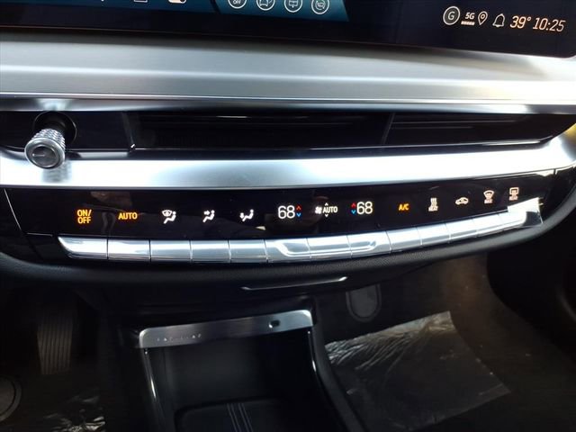New 2026 Cadillac Lyriq Sport w/ LPO, ONYX Package AWD/4WD image 30