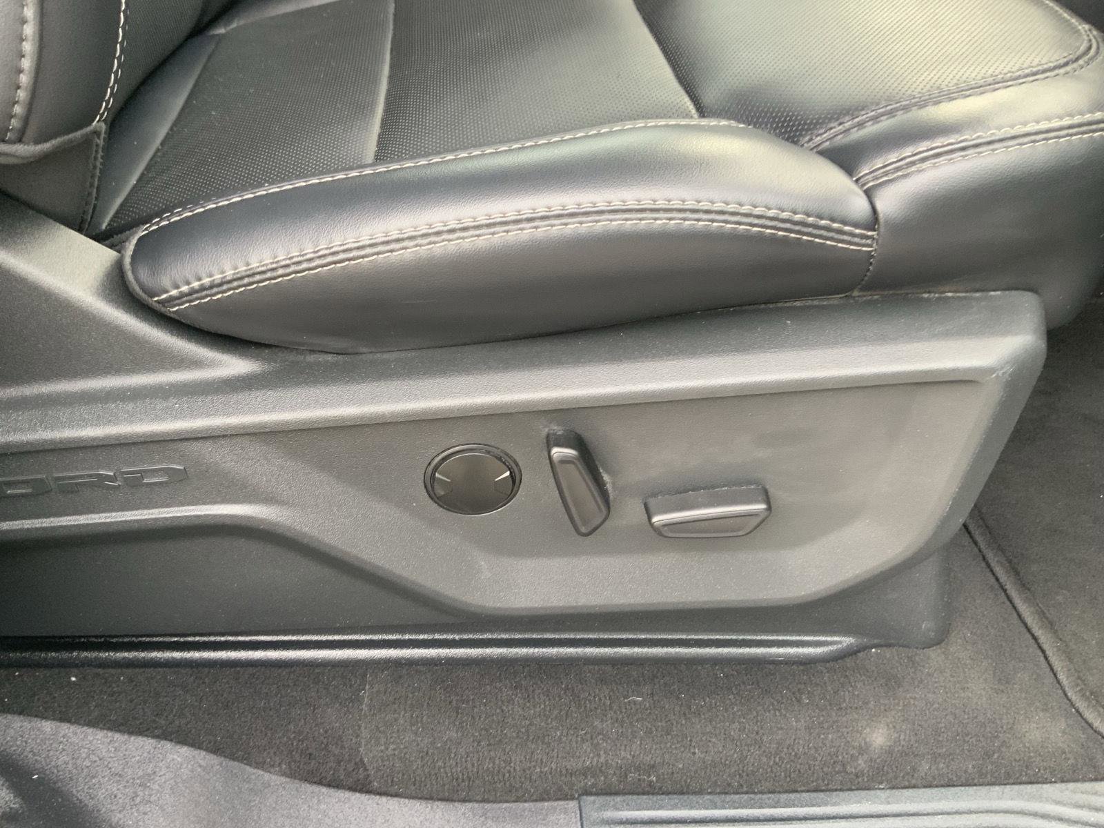 Used 2025 Ford Expedition Platinum image 71