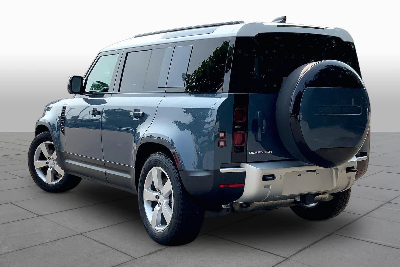 Used 2025 Land Rover Defender 110 S AWD/4WD image 11