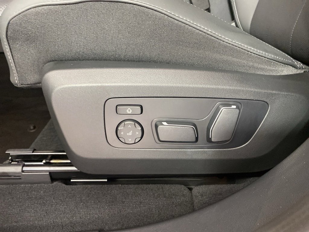 Used 2025 BMW X3 xDrive30i w/ Premium Package image 9