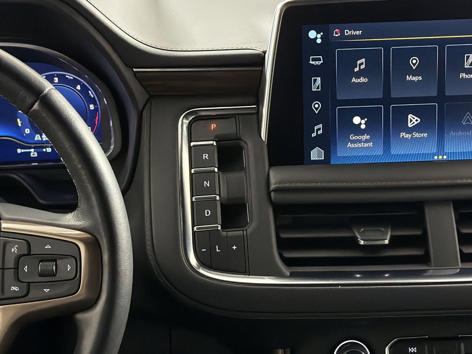 Used 2023 Chevrolet Suburban High Country w/ Advanced Technology Package image 22