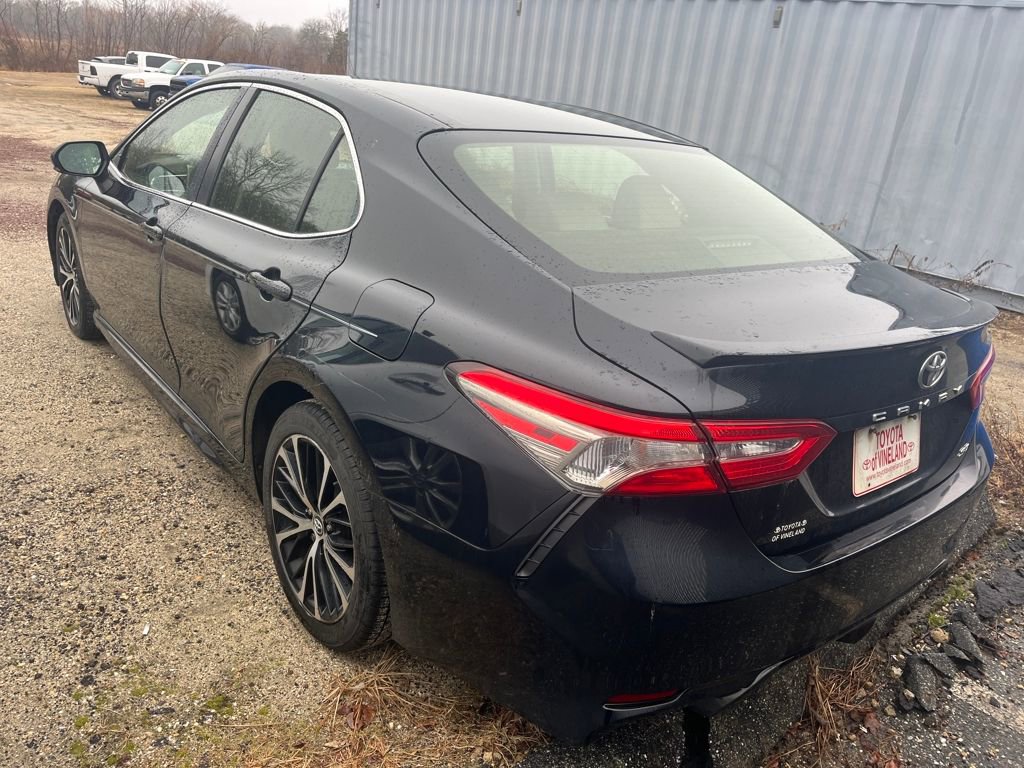 Used 2018 Toyota Camry SE w/ Convenience Package image 8