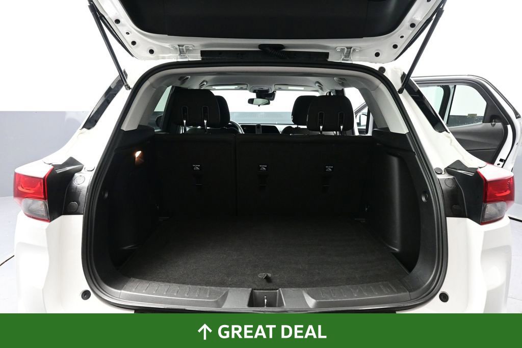 Used 2025 Chevrolet TrailBlazer LT AWD/4WD image 25